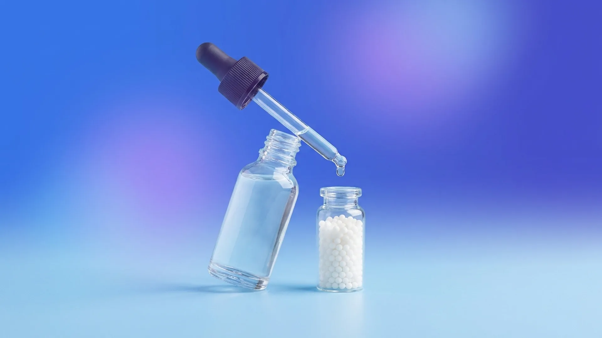 Frasco conta-gotas homeopático e glóbulos medicados para preparação de potência LM/Q